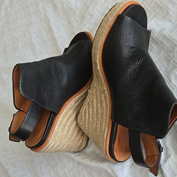 Gentle Souls Jacey Espadrille Wedges Timeless Minimalist Summer Shoes - Picture 3 of 10